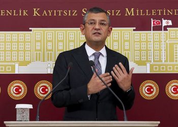 chpli ozgur ozelden bakan cavusogluna iktidar yaniti zj8Z6lWH