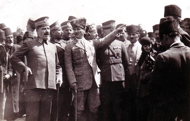Başkomutan’dan Büyük Taarruz ve Büyük Zafer Başkomutan’dan Büyük Taarruz ve Büyük Zafer