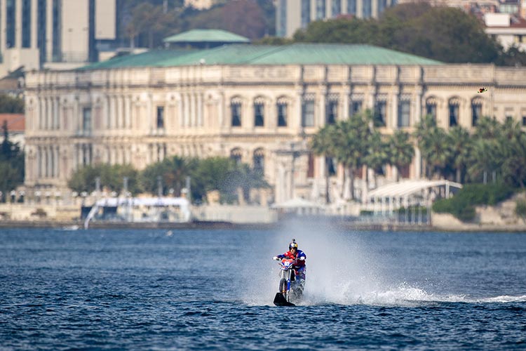 robbie maddison 01