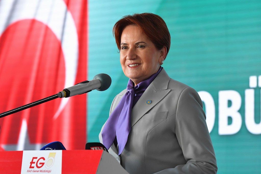 meral aksener 05