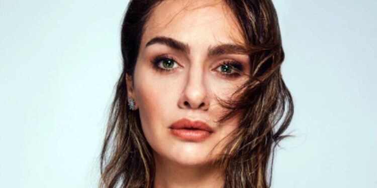 birce akalay