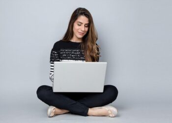 kadin dizustu laptop