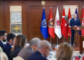 hulusi akar 01