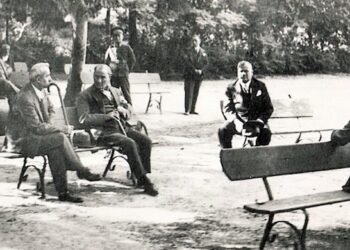 İsmet Paşa ve Atatürk