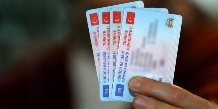 Eski tip sürücü belgeleri 31 Temmuz 2025’e kadar geçerli