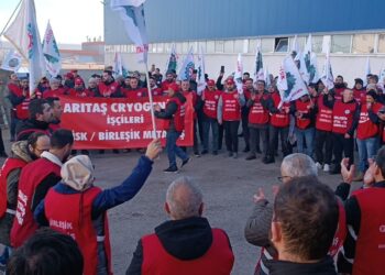 İşçilerin direnişine 87 gazeteciden destek