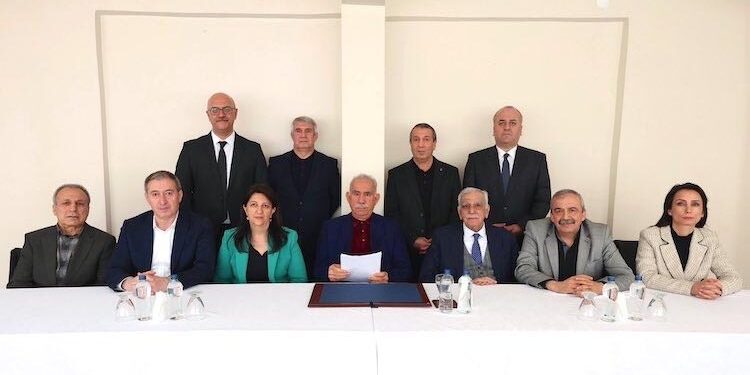 Öcalan’dan “silah bırakma” çağrısı