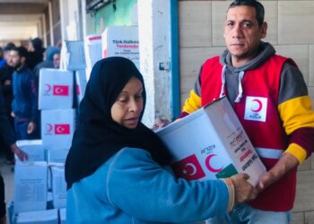 Türkiye’den yola çıkan 57 TIR yardım malzemesi Gazze’ye ulaştı