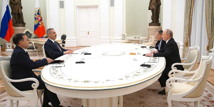 Vladimir Putin, Hakan Fidan ile görüştü