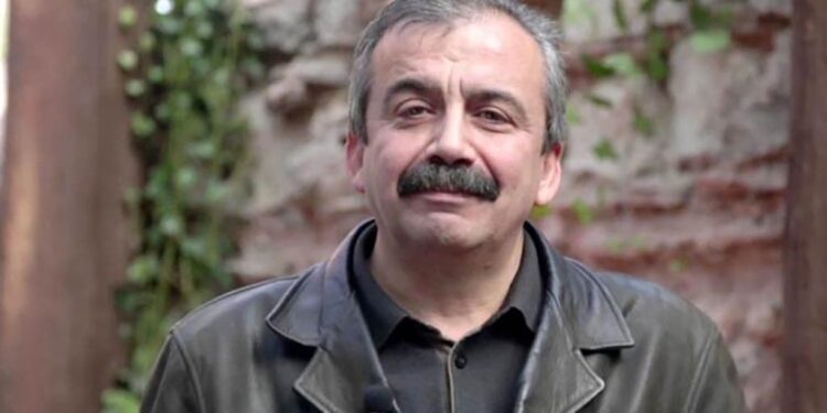 Sırrı Süreyya Önder hayatını kaybetti