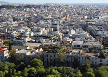 Yunanistan: Ekonomi toparlandı, vergi indirimi geliyor