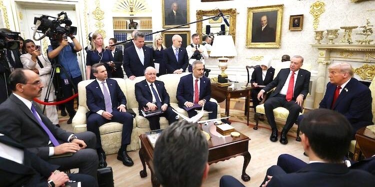 Trump ve Erdoğan Beyaz Saray’da görüştü