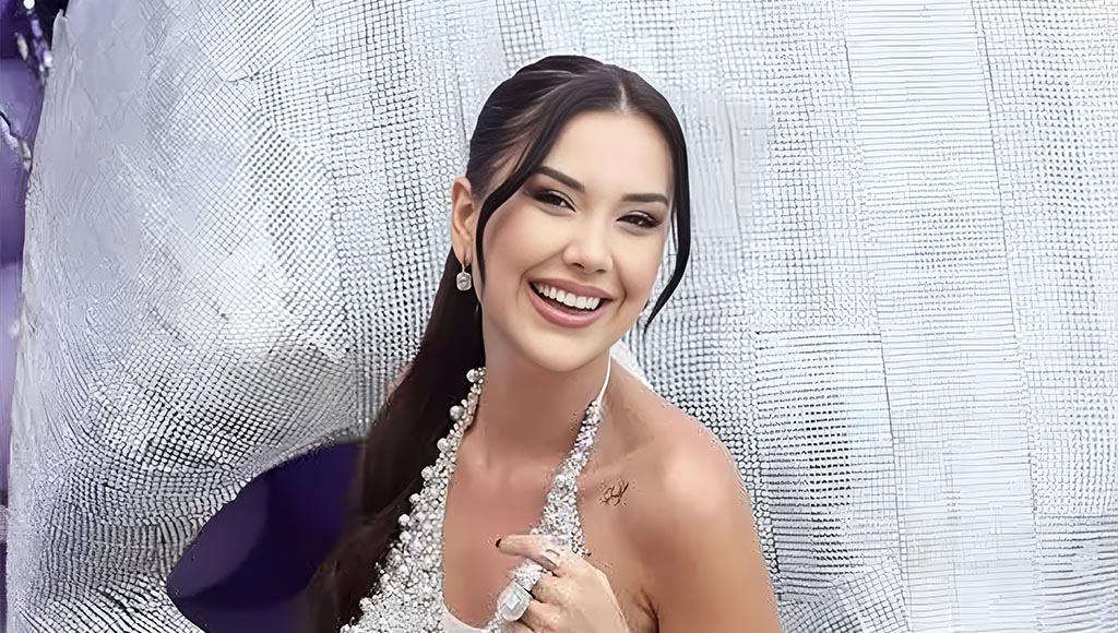 Dilan Polat “Cumhurbaşkanına Hakaret” Suçlamasıyla Gözaltına Alındı Dilan Polat “Cumhurbaşkanına Hakaret” Suçlamasıyla Gözaltına Alındı