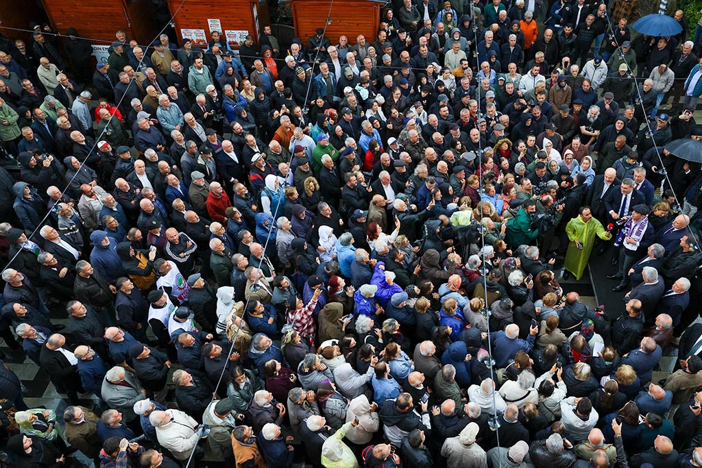 Özel: “Sen bizde 2 kuruş bulamadın, biz senin Bakanında 2 milyar lirayı ispatladık!” Özel: “Sen bizde 2 kuruş bulamadın, biz senin Bakanında 2 milyar lirayı ispatladık!”